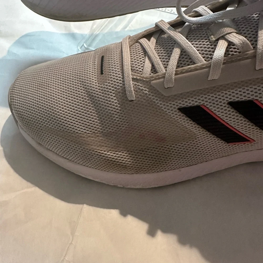 Adidas Men's Light Gray Athletic Shoes